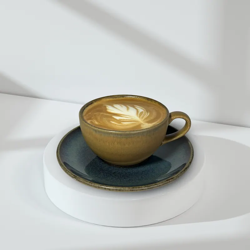 FLAT WHITE